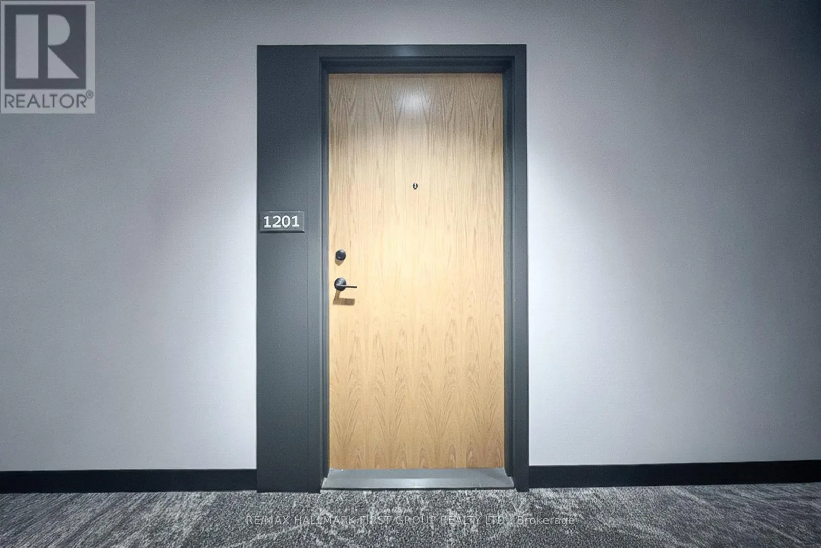 1201 - 2495 EGLINTON AVENUE W