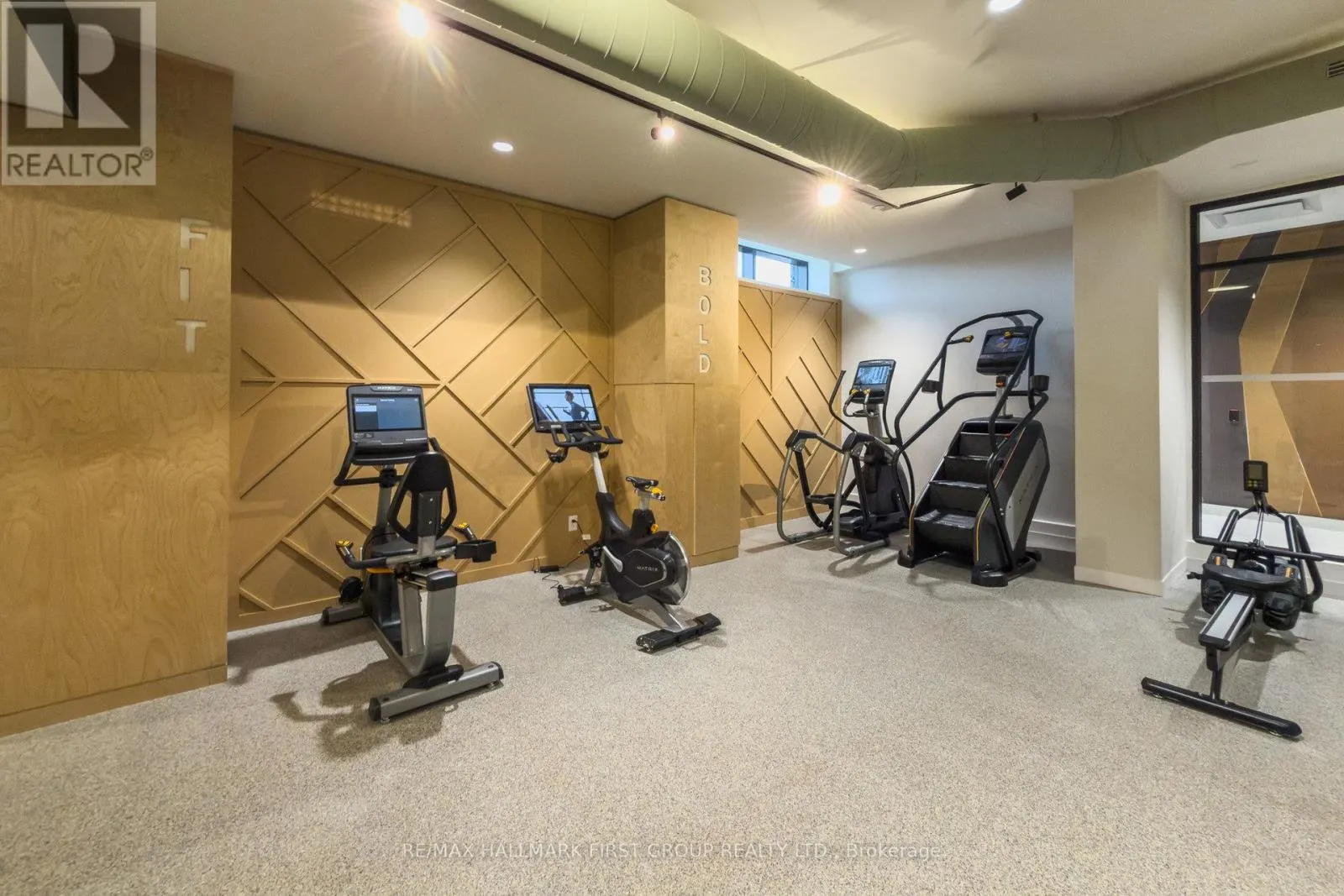 1201 - 2495 EGLINTON AVENUE W