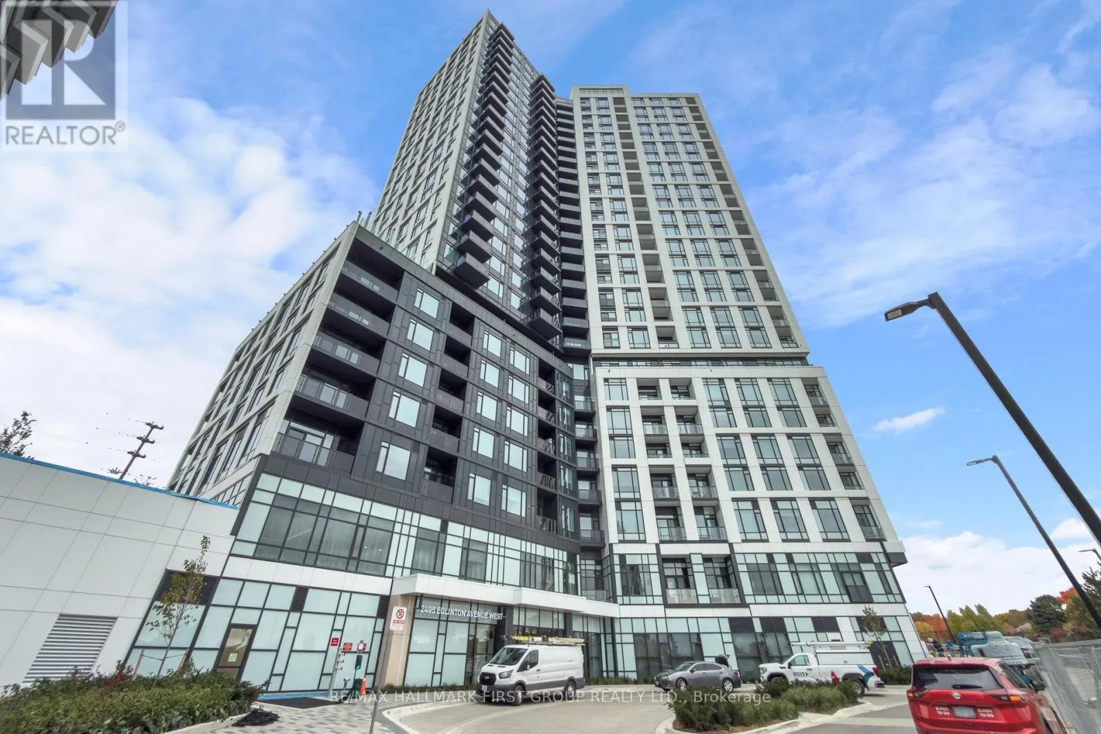 1201 - 2495 EGLINTON AVENUE W