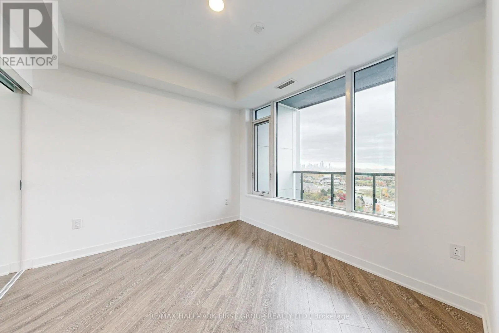 1201 - 2495 EGLINTON AVENUE W