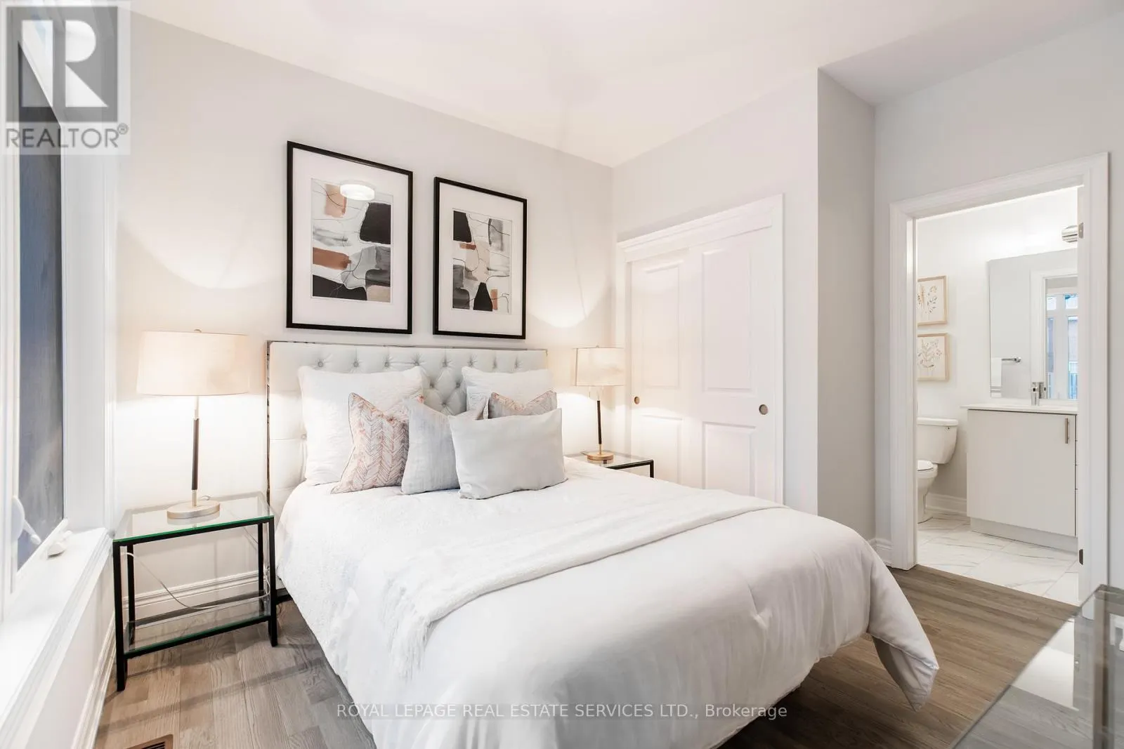 2733 WESTOAK TRAILS BOULEVARD