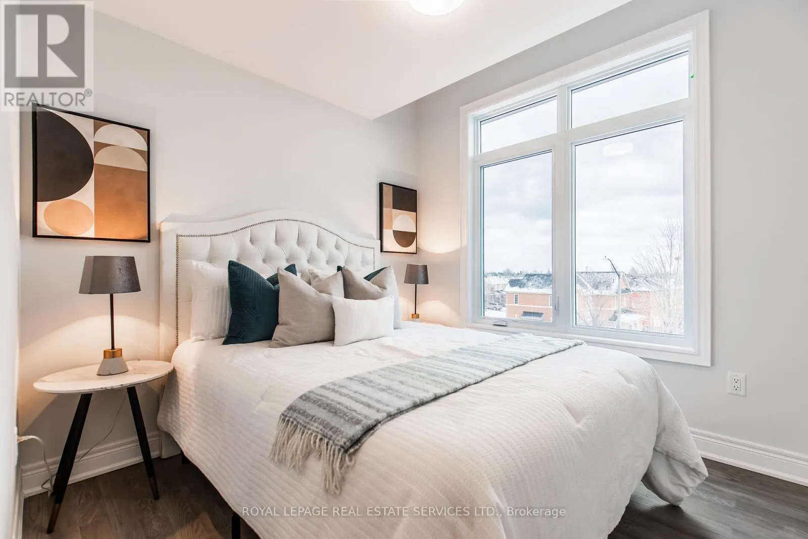 2733 WESTOAK TRAILS BOULEVARD