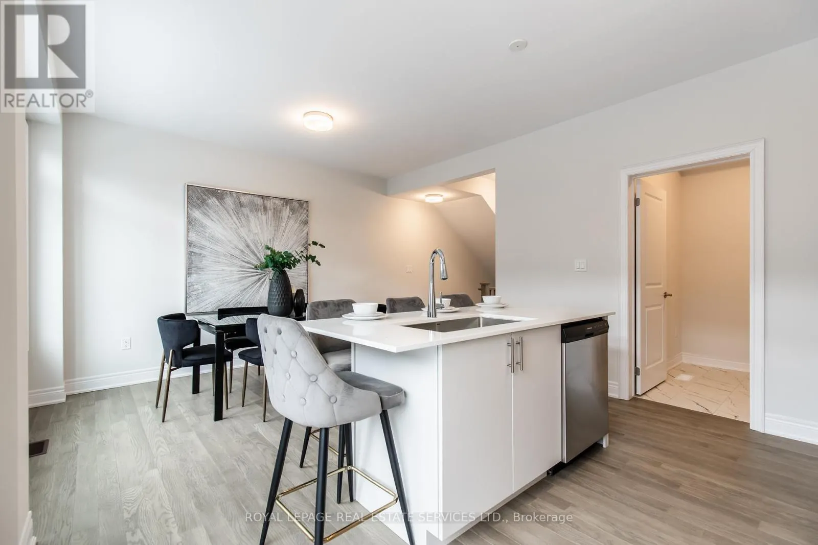 2733 WESTOAK TRAILS BOULEVARD