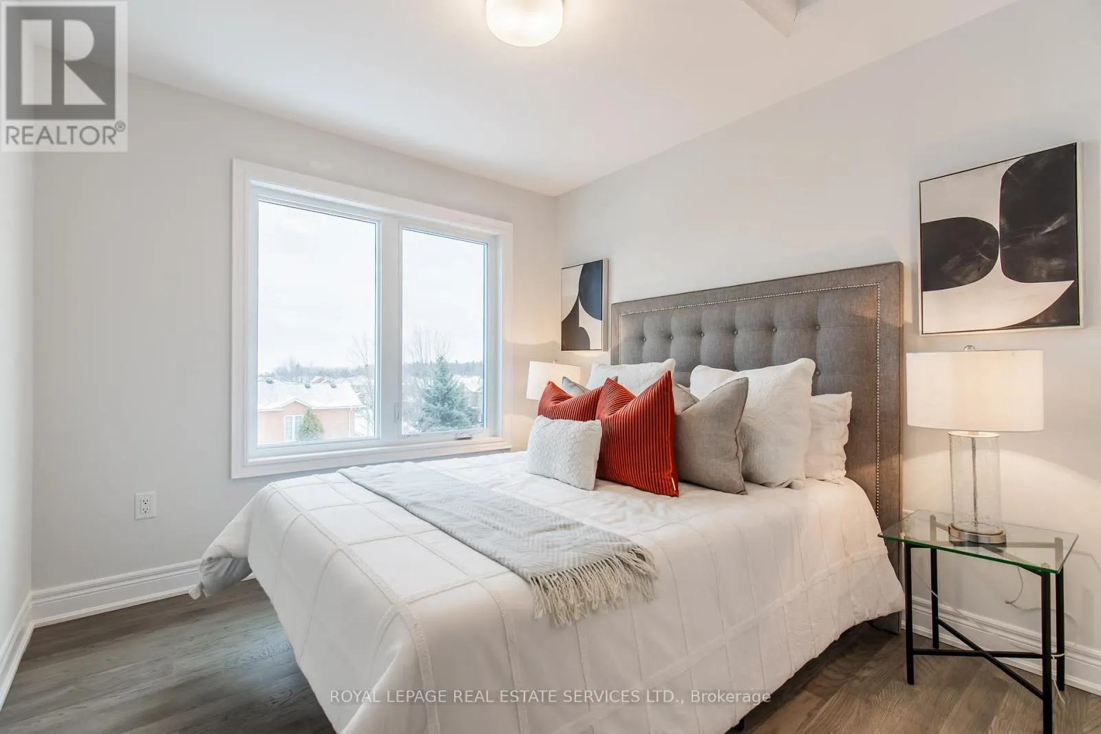 2733 WESTOAK TRAILS BOULEVARD