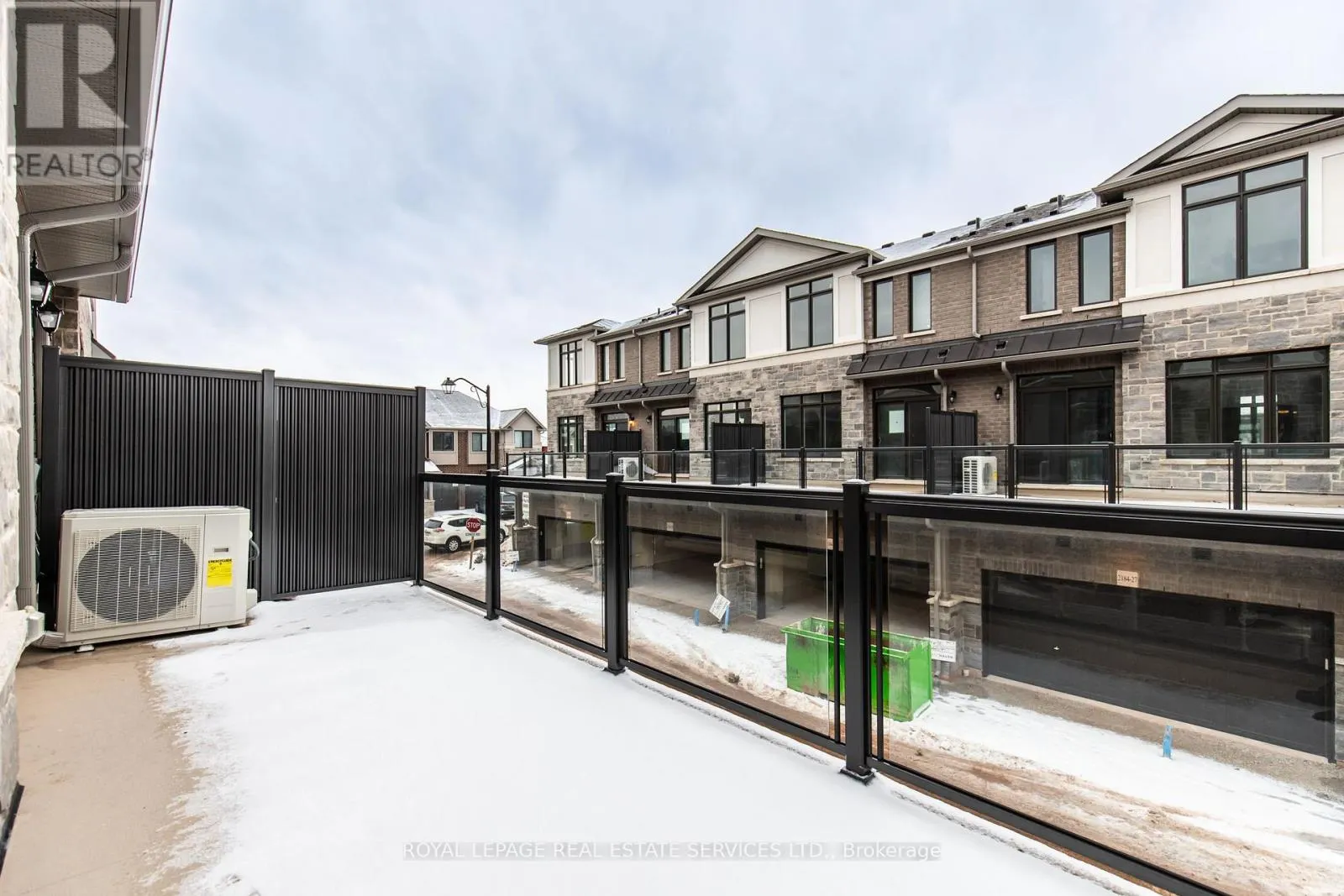 2733 WESTOAK TRAILS BOULEVARD