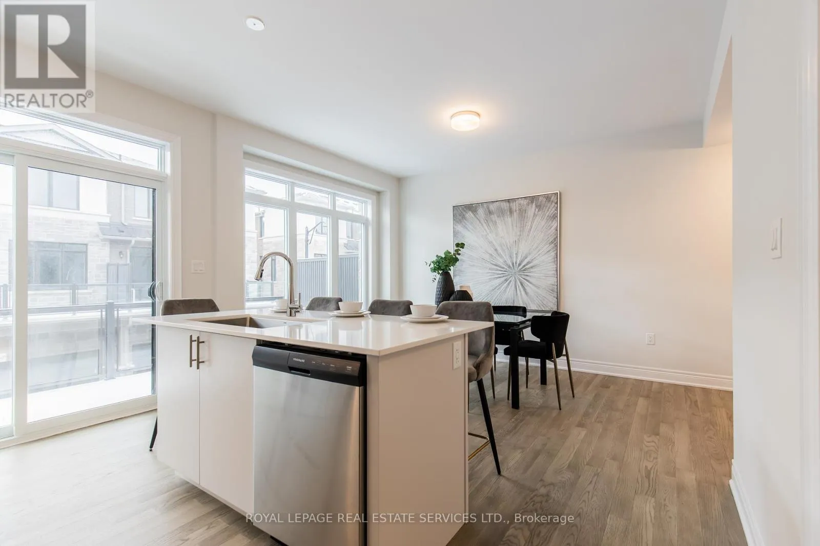 2733 WESTOAK TRAILS BOULEVARD