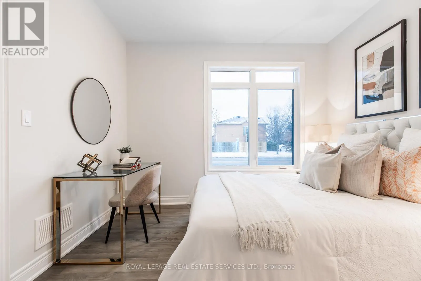 2733 WESTOAK TRAILS BOULEVARD