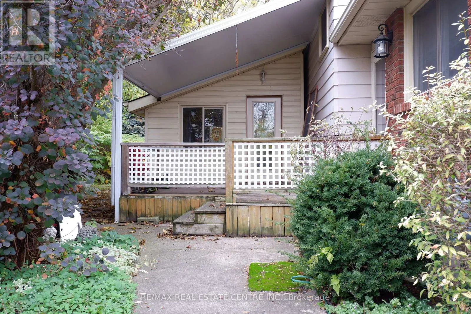 54 MOULTREY CRESCENT N