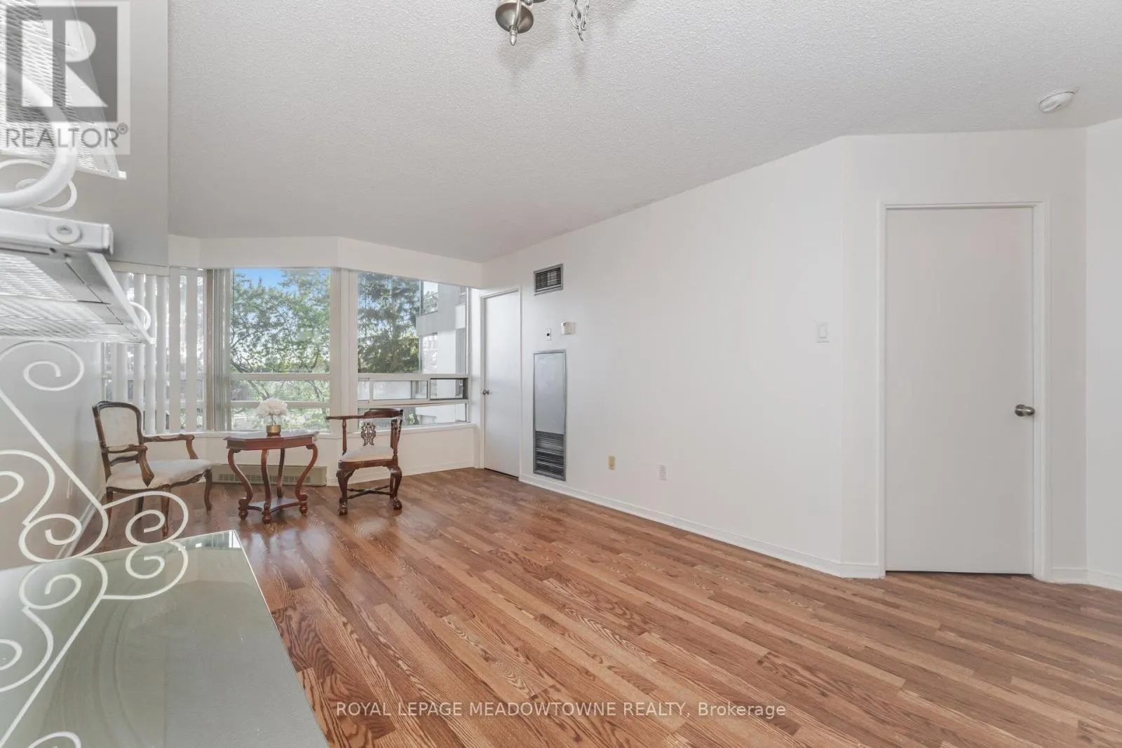 406 - 75 KING STREET E