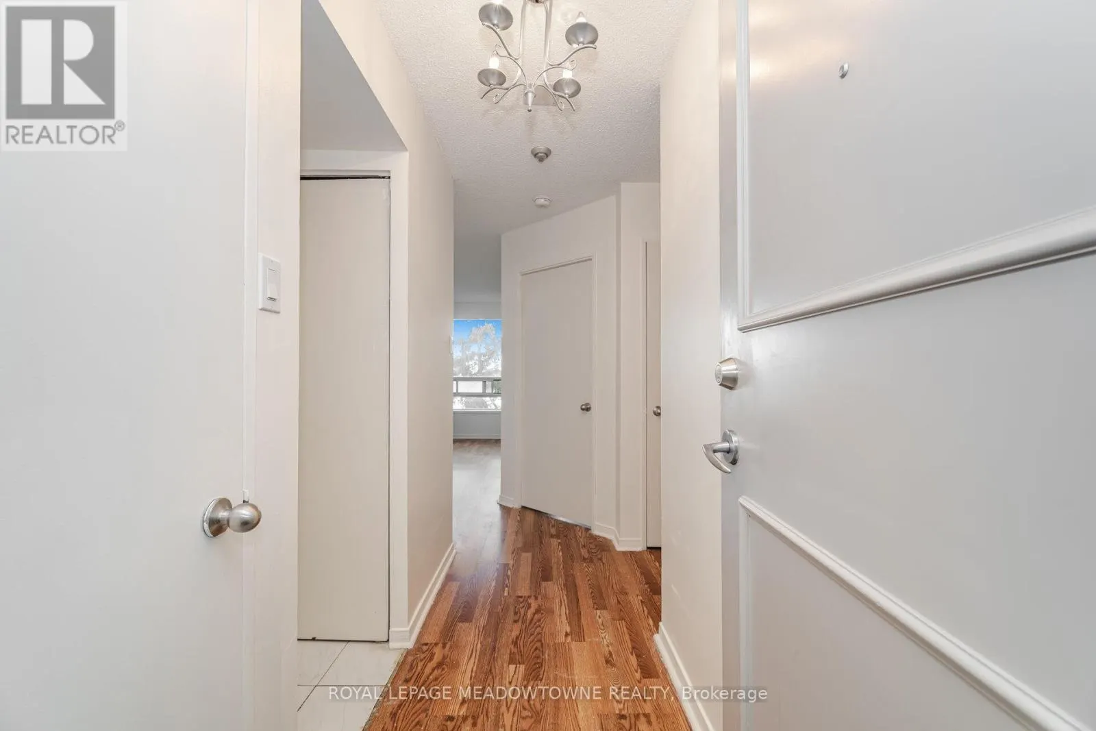 406 - 75 KING STREET E