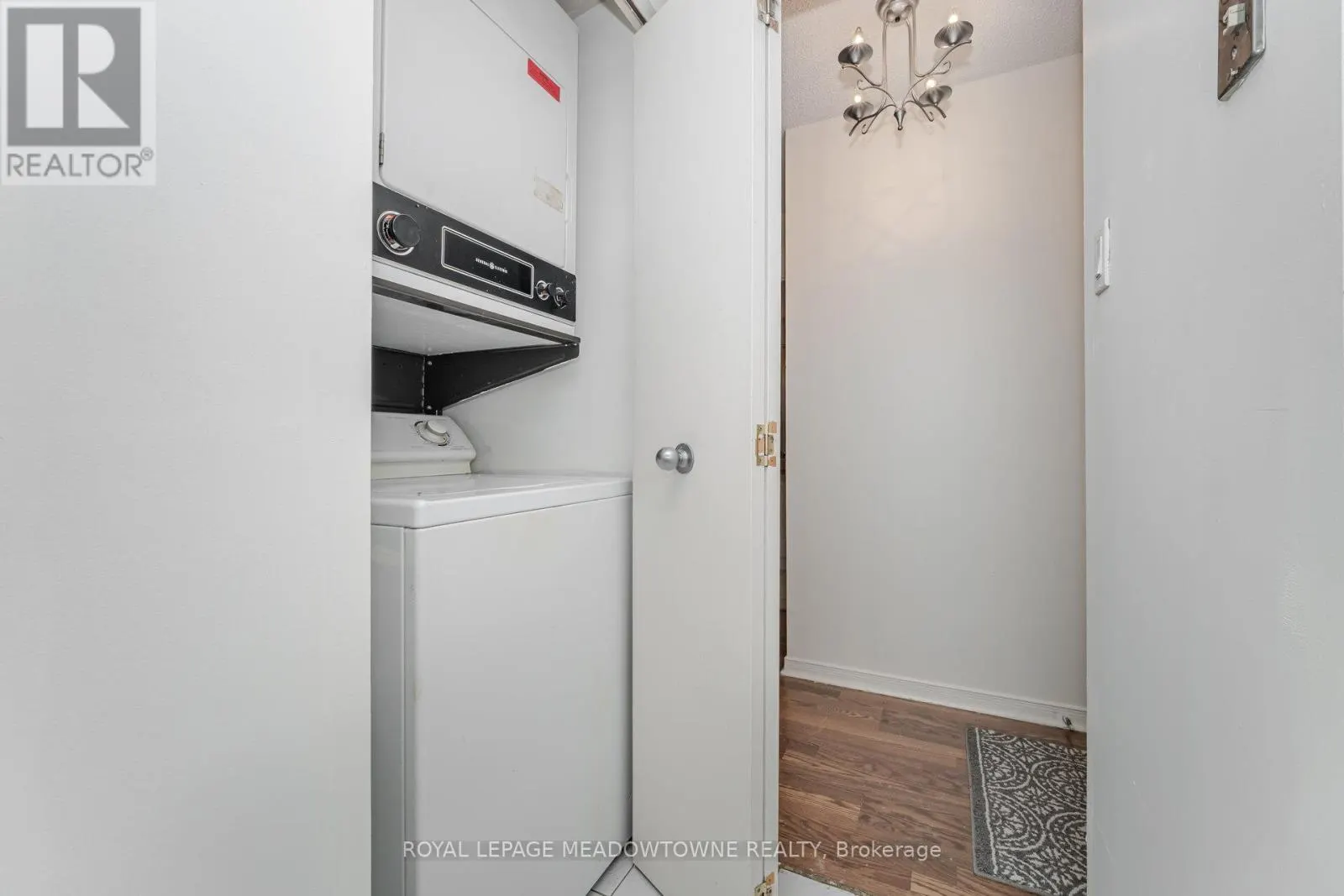 406 - 75 KING STREET E