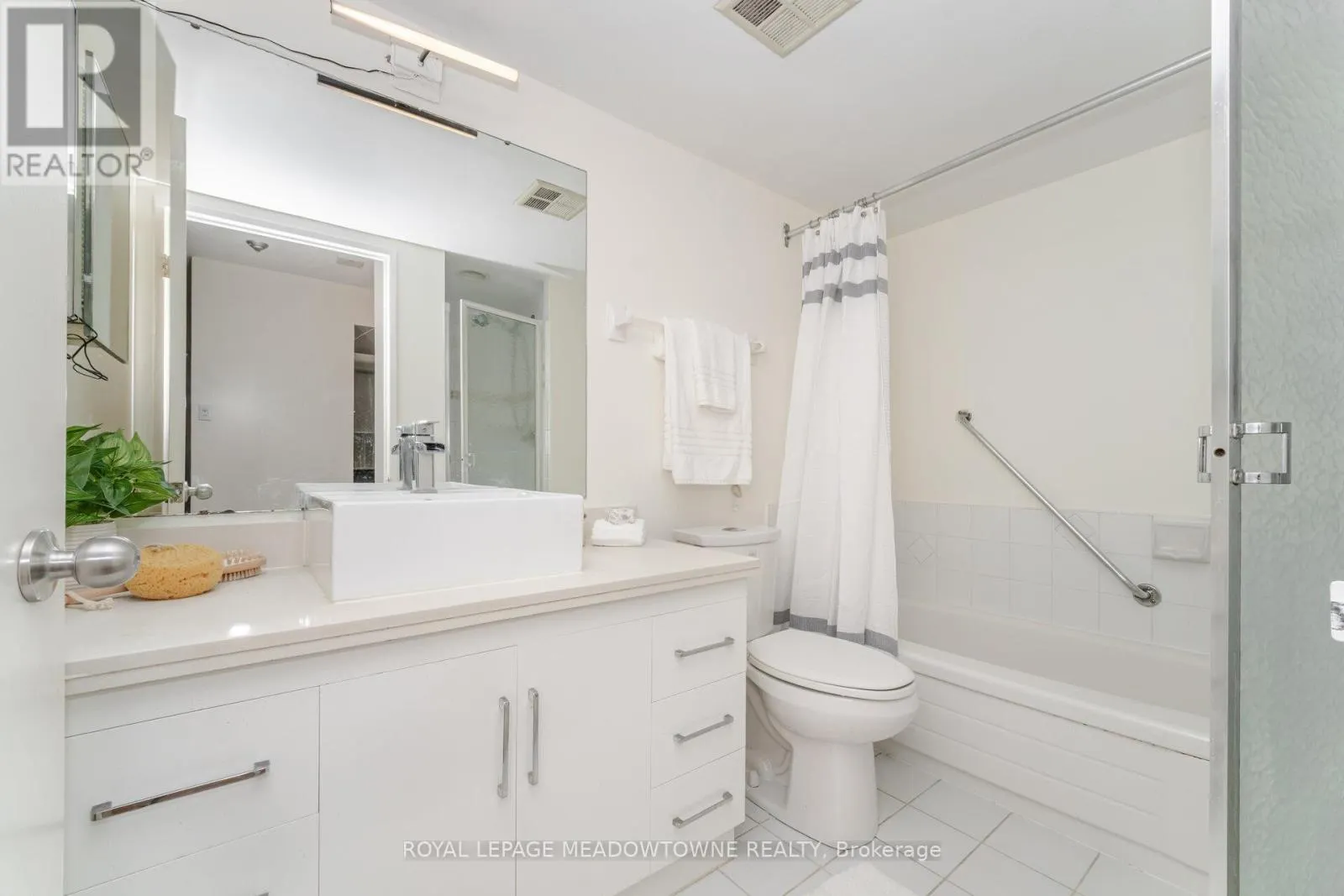 406 - 75 KING STREET E