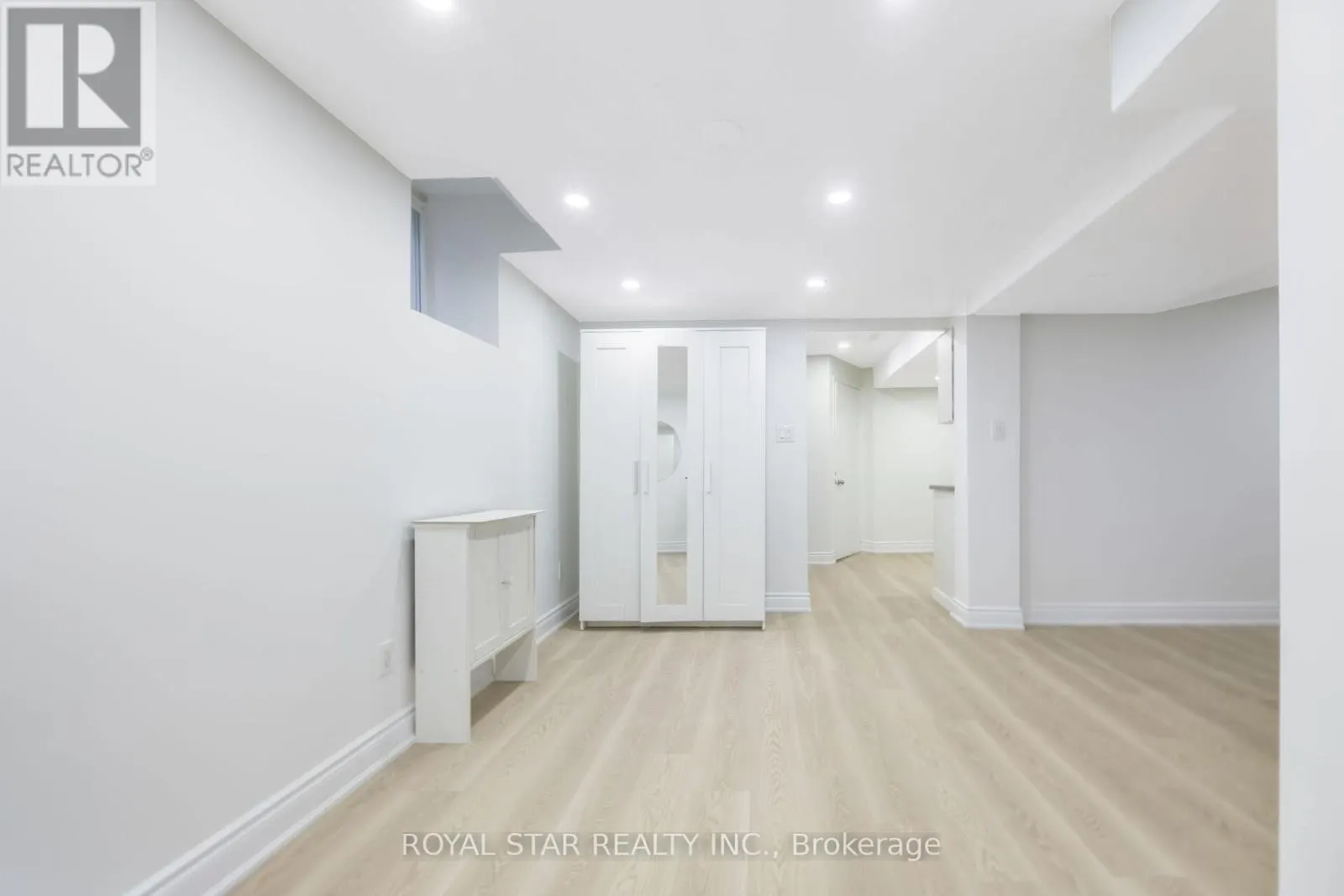 137 ECCLESTONE DRIVE