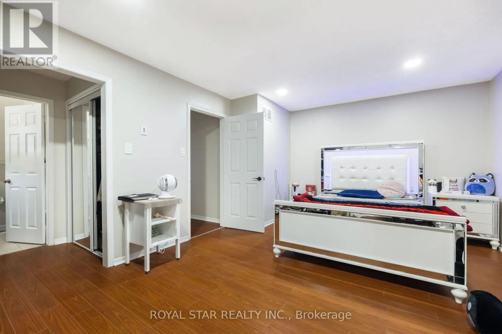 137 ECCLESTONE DRIVE