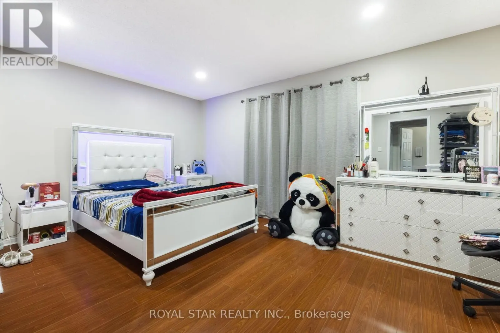 137 ECCLESTONE DRIVE