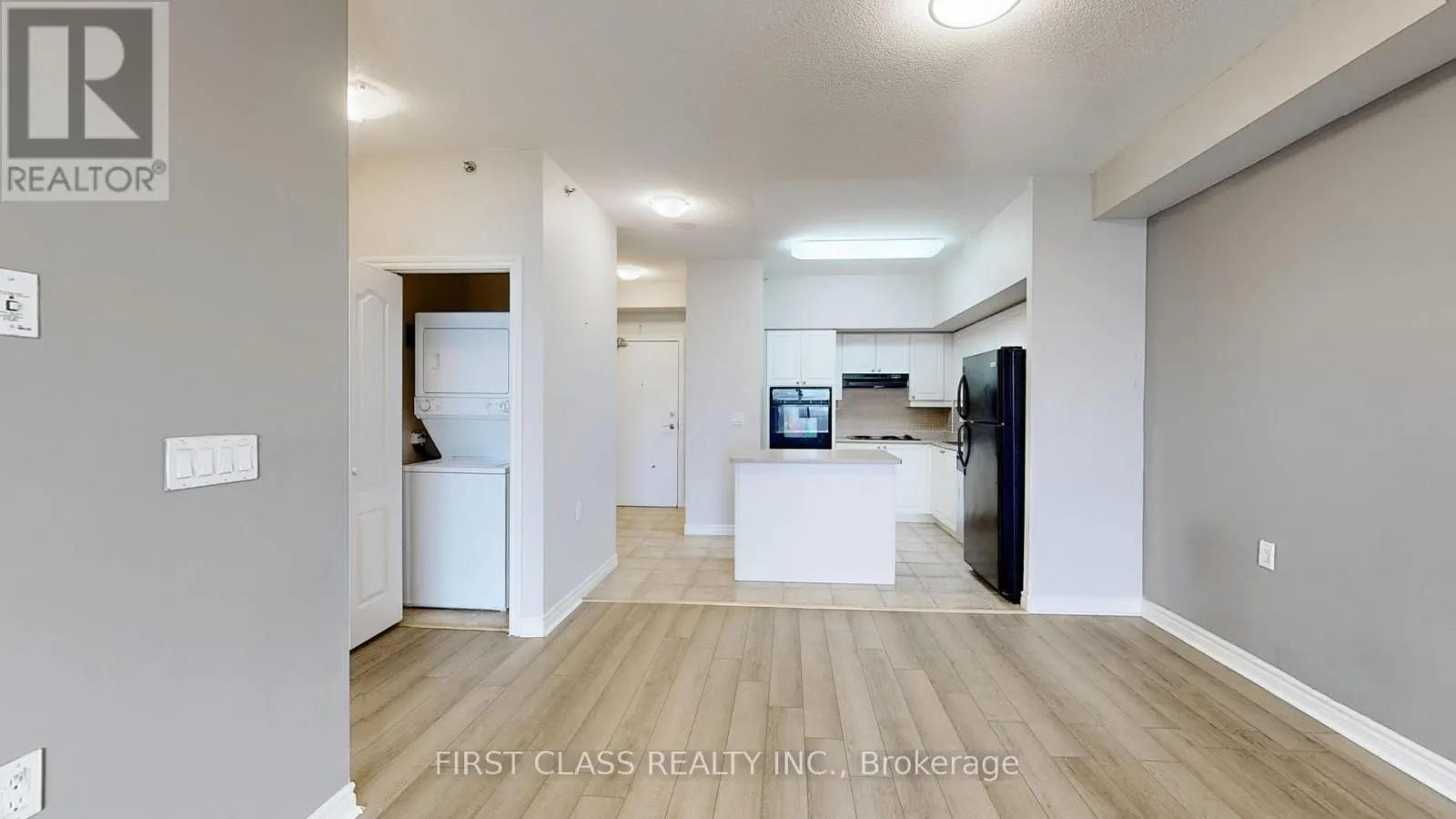 1201 - 810 SCOLLARD COURT