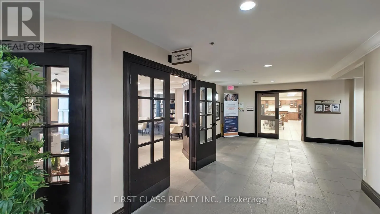 1201 - 810 SCOLLARD COURT