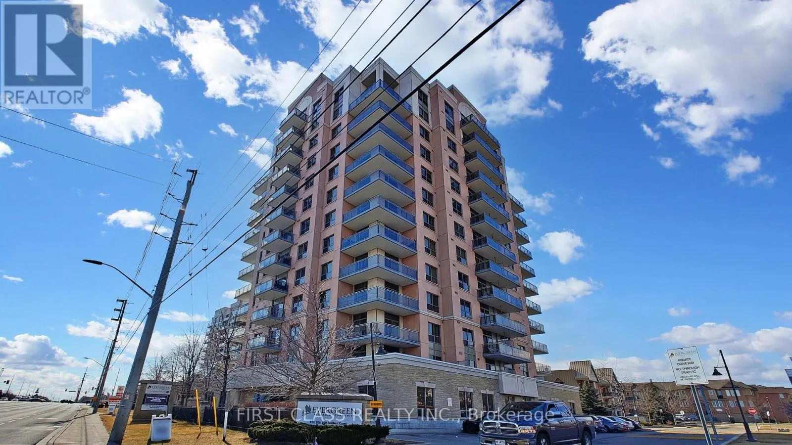 1201 - 810 SCOLLARD COURT