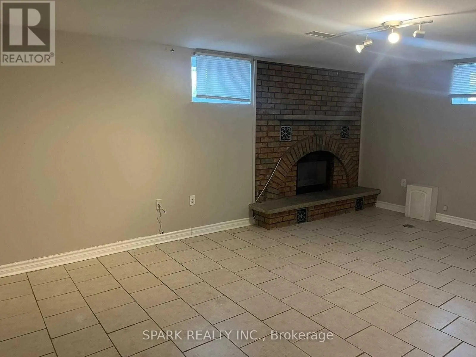 BSMT - 55 MOORE STREET