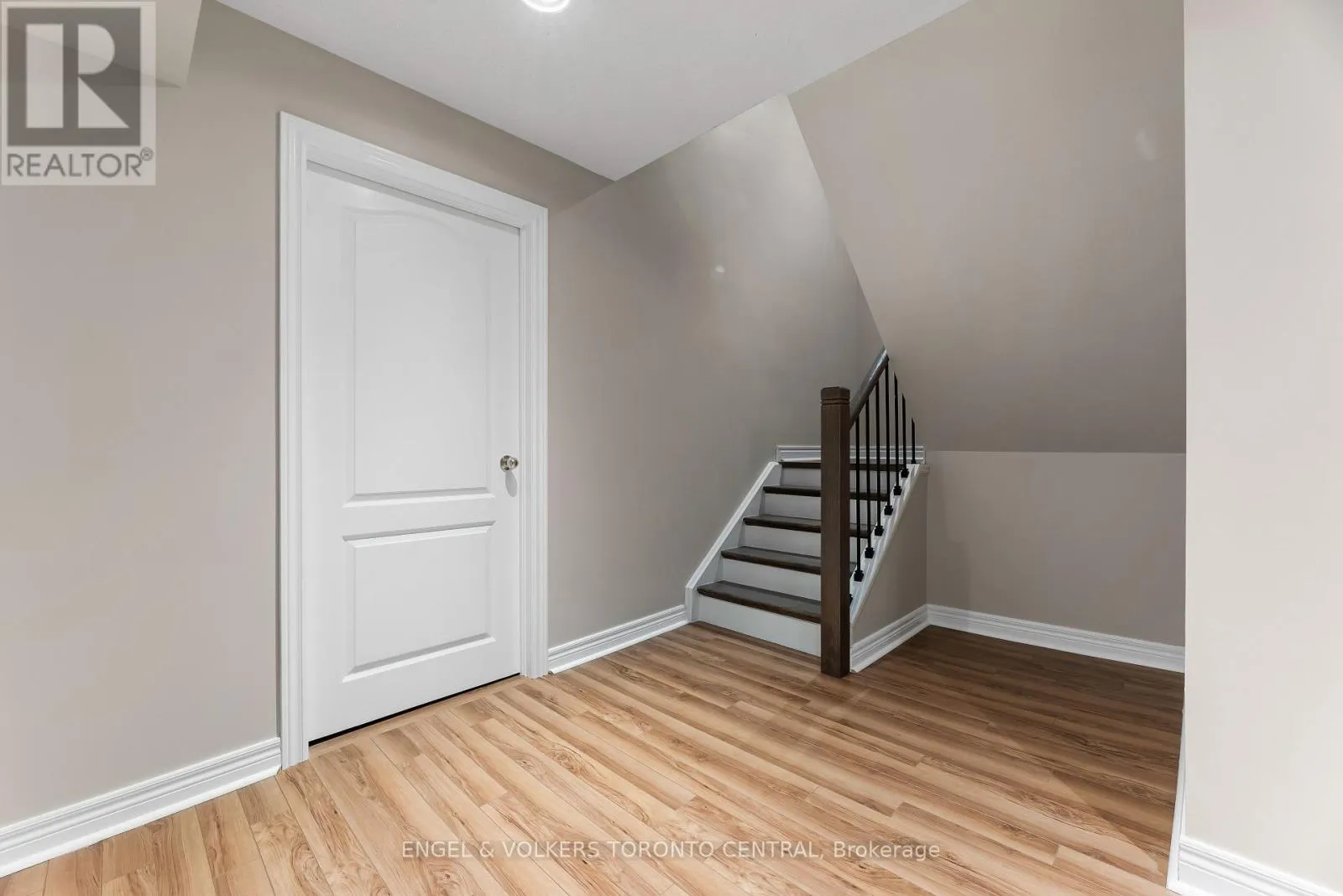 1510 SAMUELSON CIRCLE