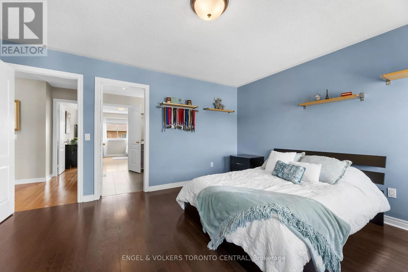 1510 SAMUELSON CIRCLE