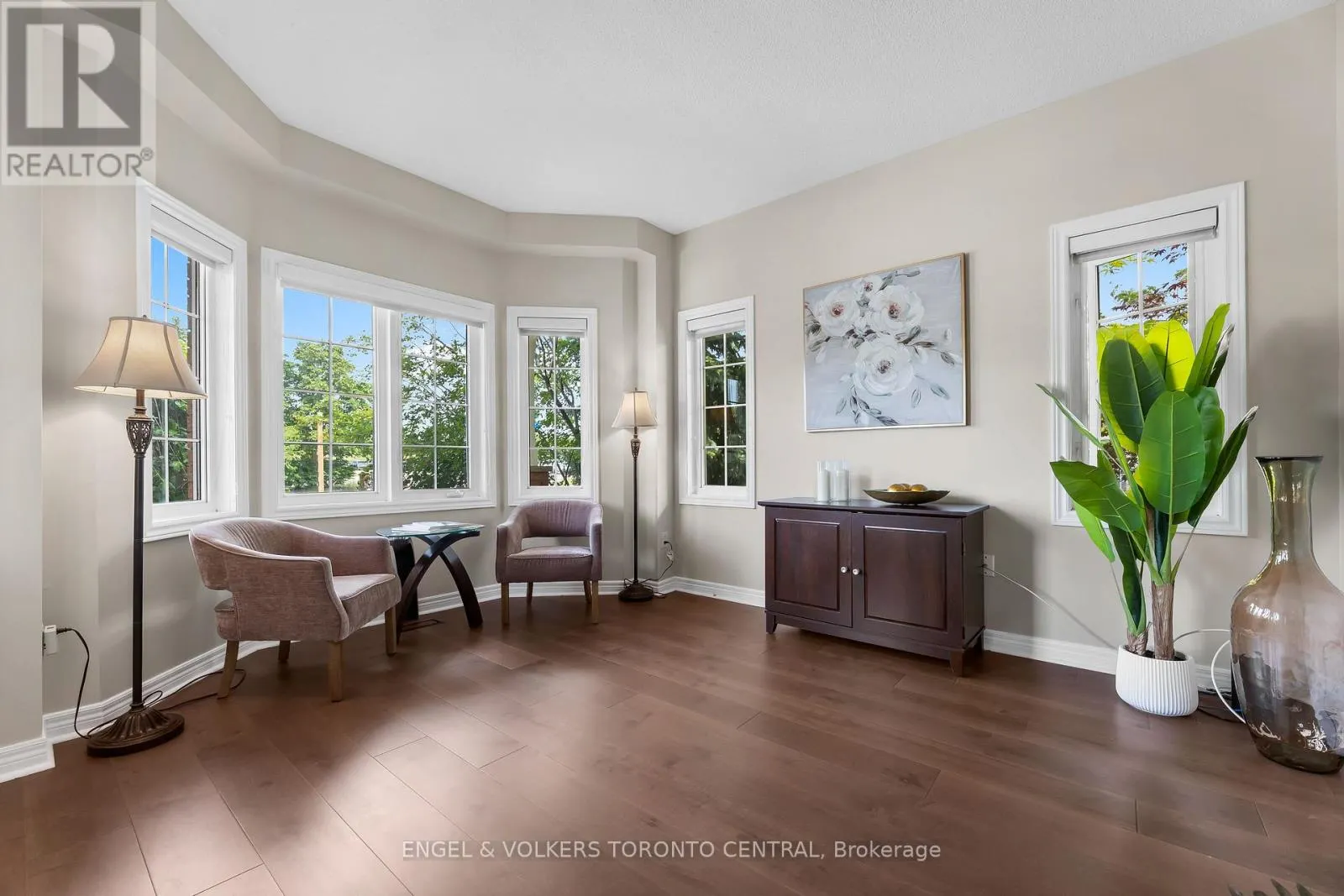 1510 SAMUELSON CIRCLE