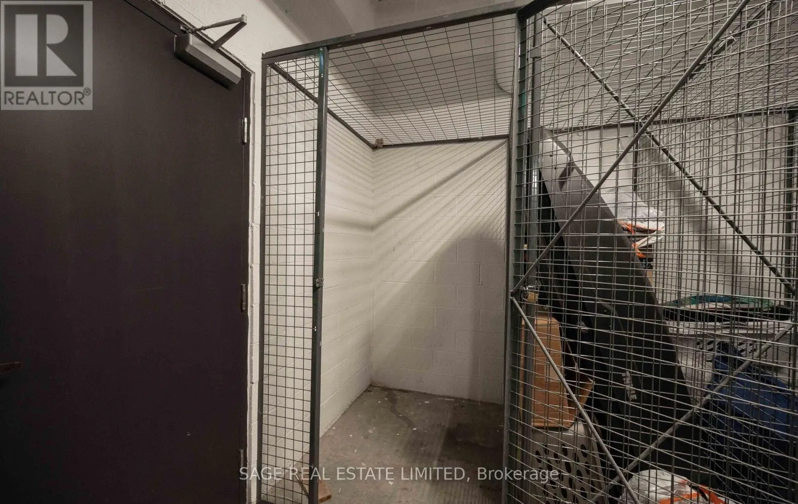 330 - 215 LAKESHORE ROAD W