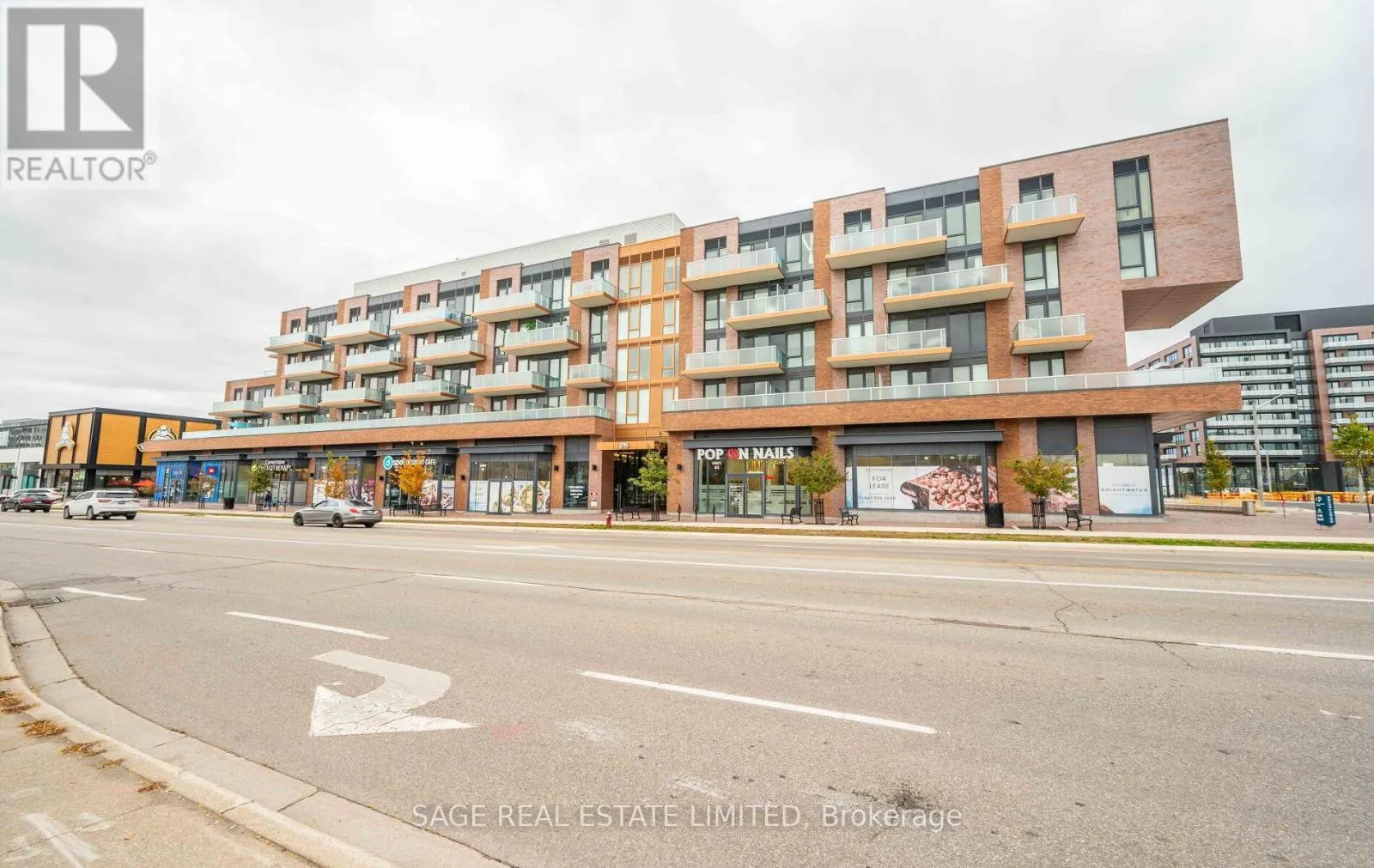 330 - 215 LAKESHORE ROAD W