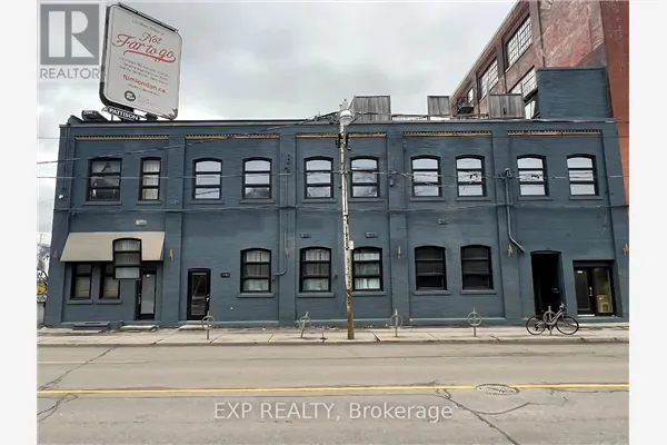 2480 DUNDAS STREET W