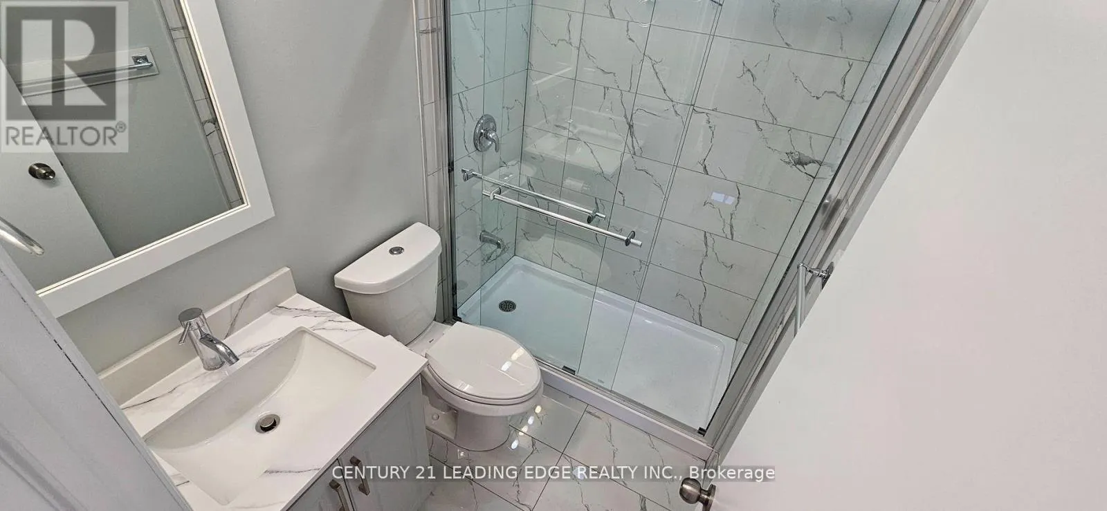 UPPER - 39 MALLARD CRESCENT