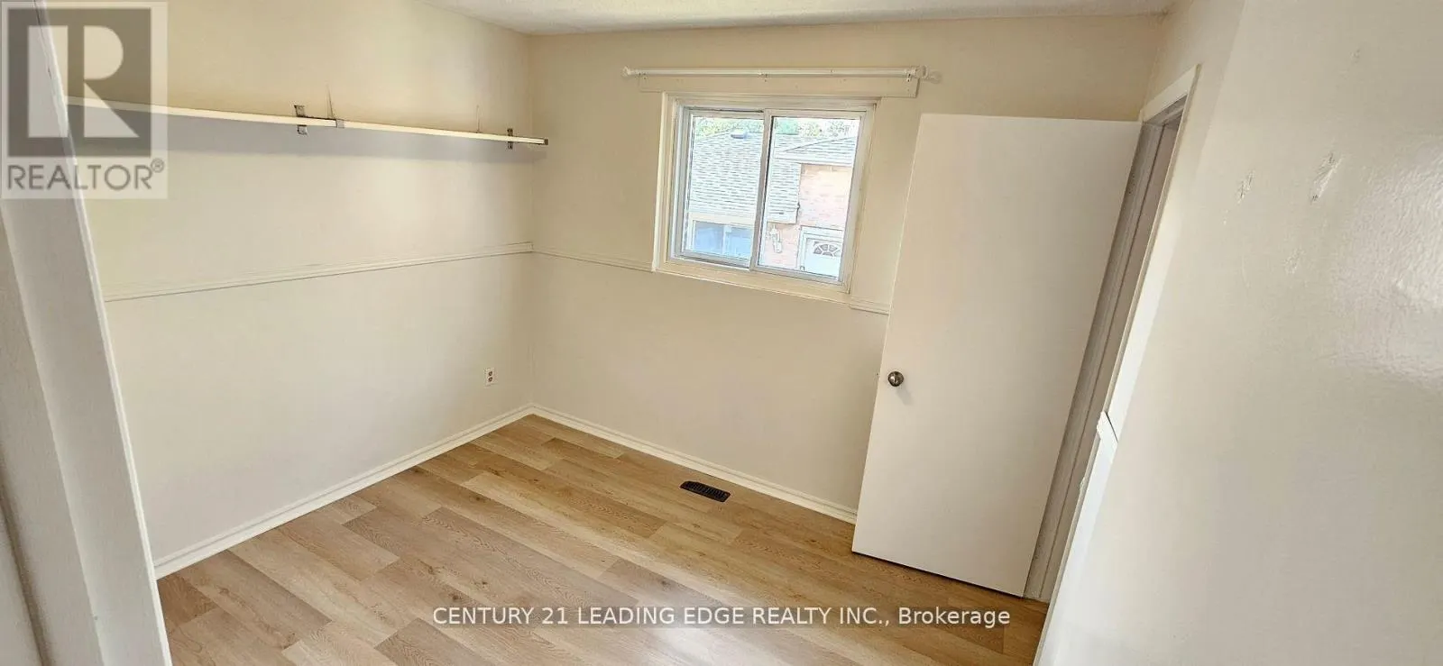 UPPER - 39 MALLARD CRESCENT