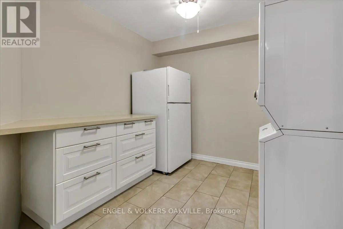 808 - 1580 MISSISSAUGA VALLEY BOULEVARD