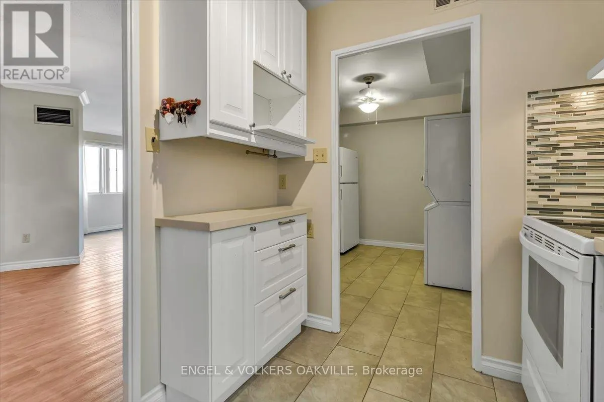 808 - 1580 MISSISSAUGA VALLEY BOULEVARD