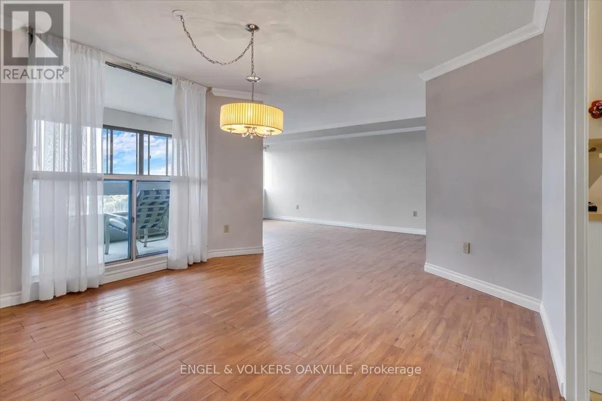 808 - 1580 MISSISSAUGA VALLEY BOULEVARD