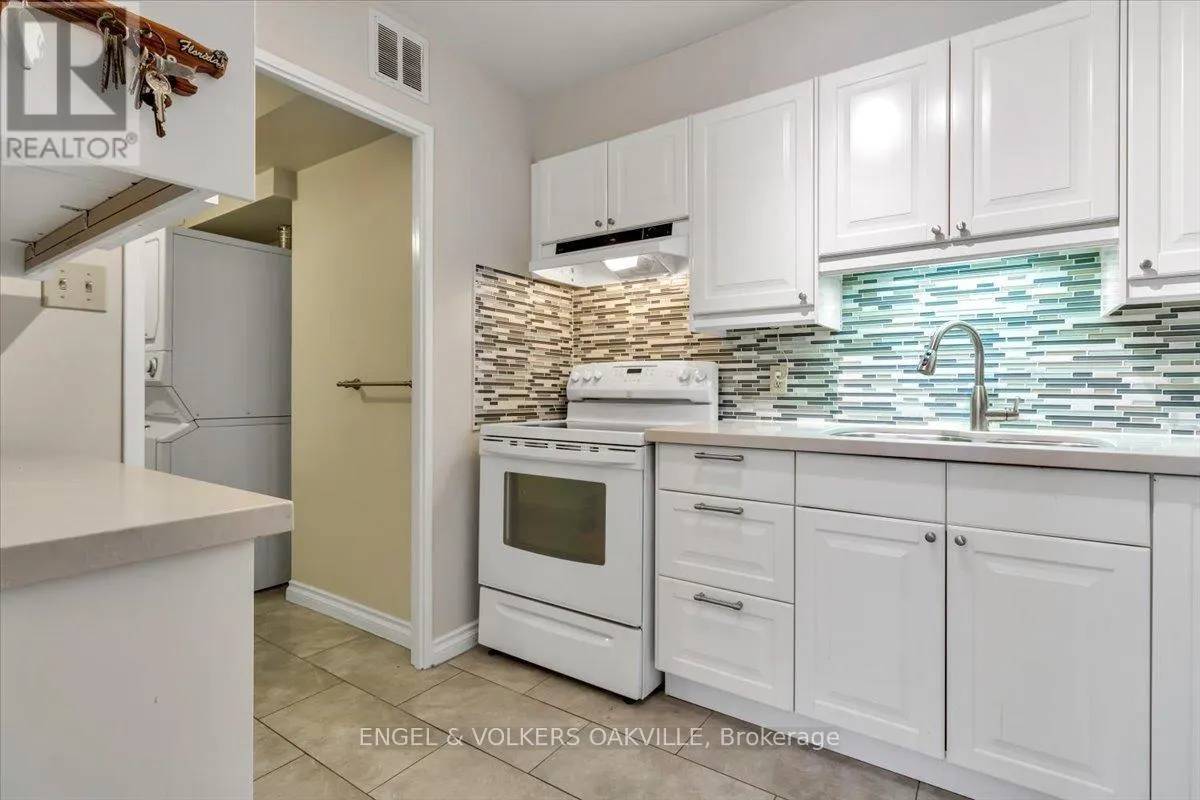 808 - 1580 MISSISSAUGA VALLEY BOULEVARD