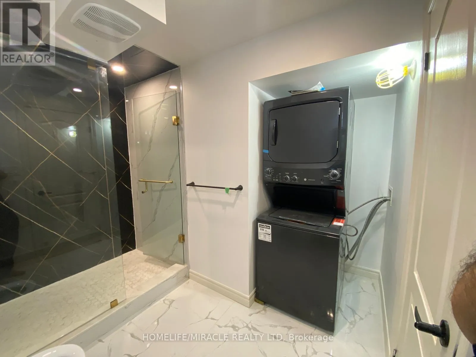 45 SNAPDRAGON SQUARE