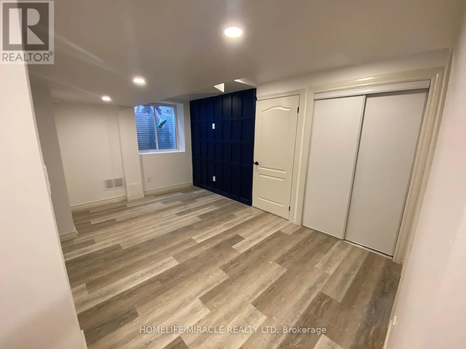 45 SNAPDRAGON SQUARE