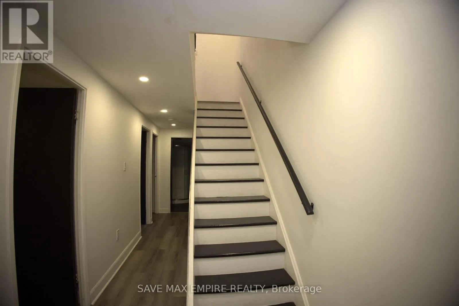 27 - 2035 SOUTH MILLWAY