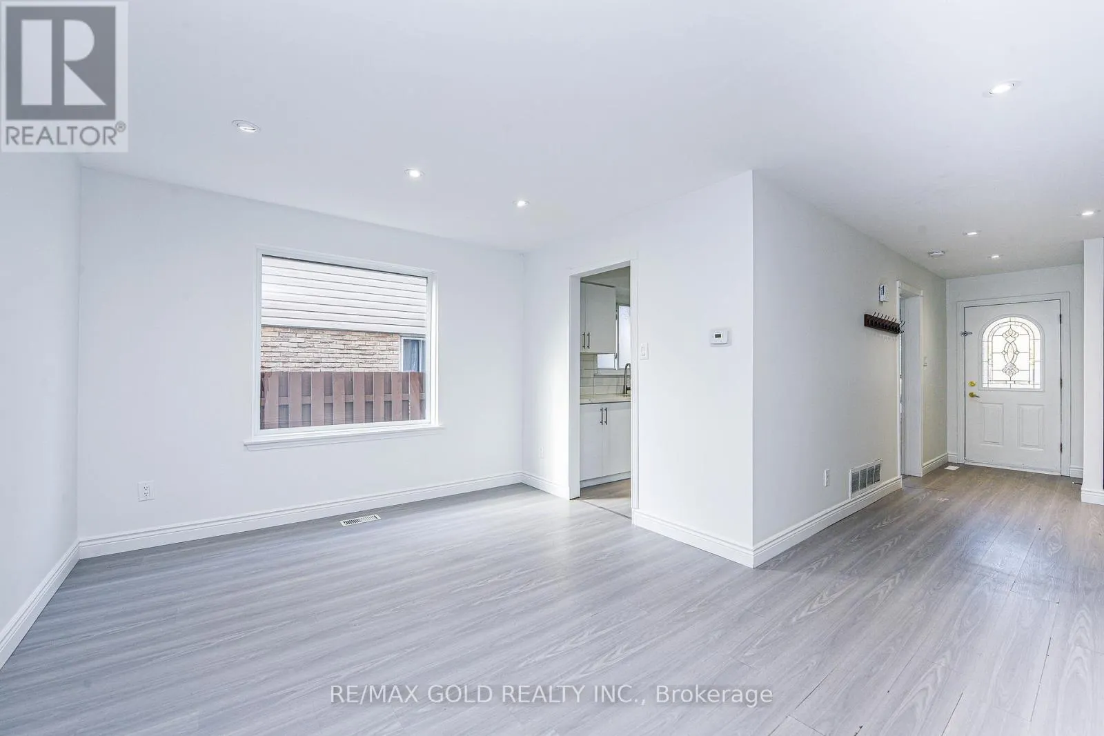 14 NOTTAWASAGA CRESCENT