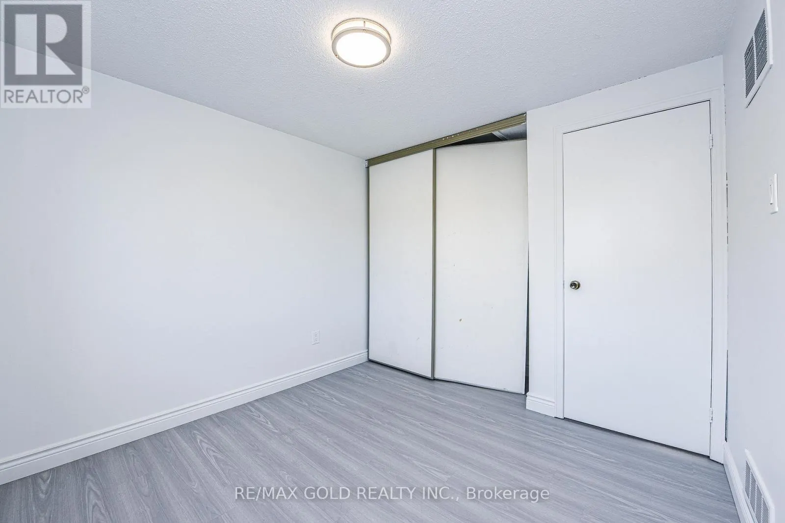 14 NOTTAWASAGA CRESCENT