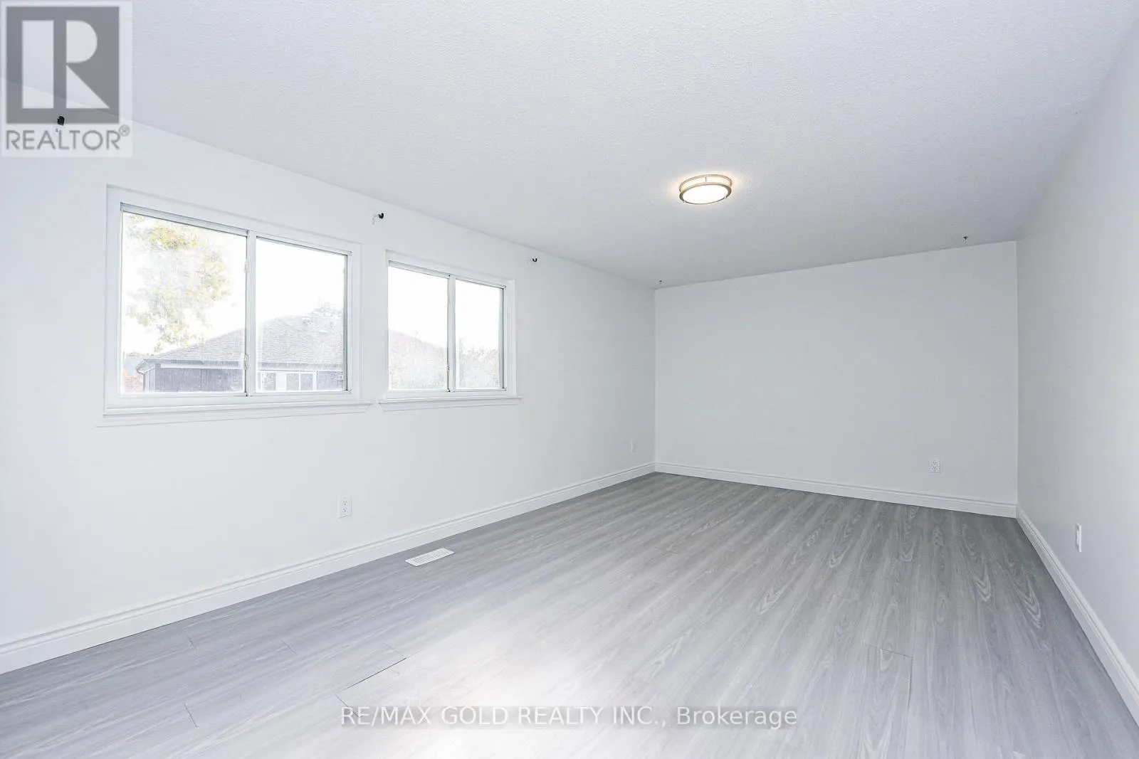 14 NOTTAWASAGA CRESCENT