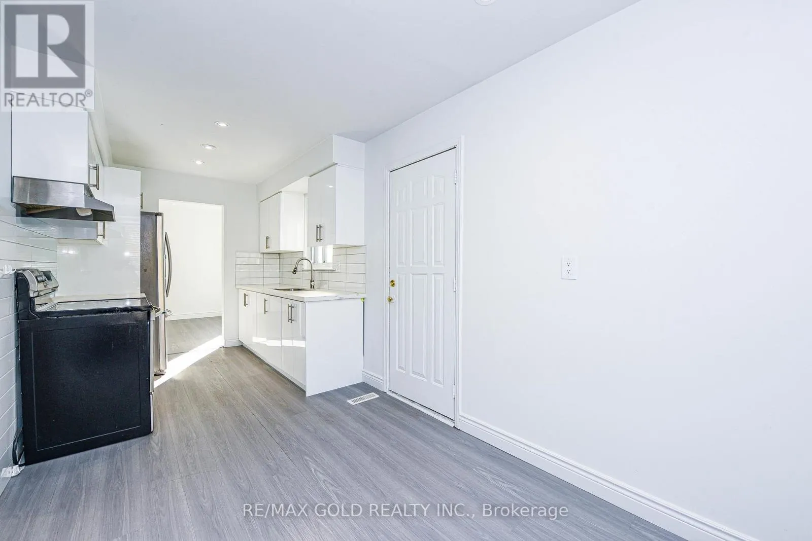 14 NOTTAWASAGA CRESCENT