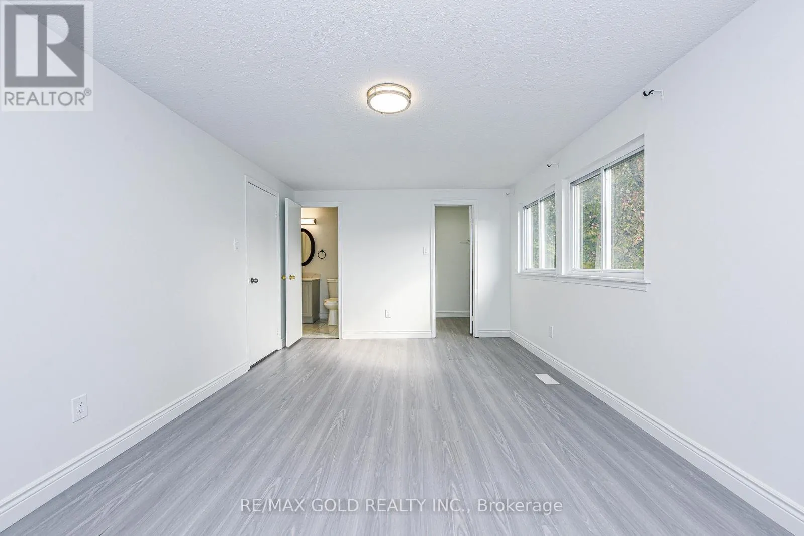 14 NOTTAWASAGA CRESCENT