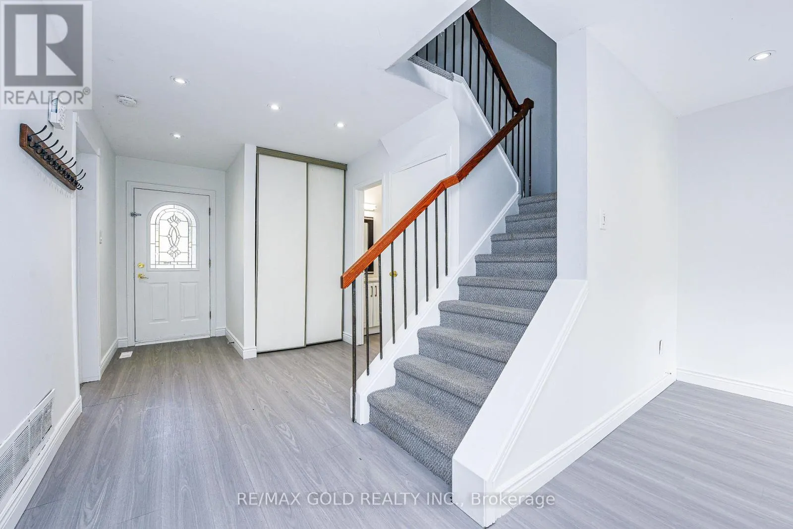 14 NOTTAWASAGA CRESCENT