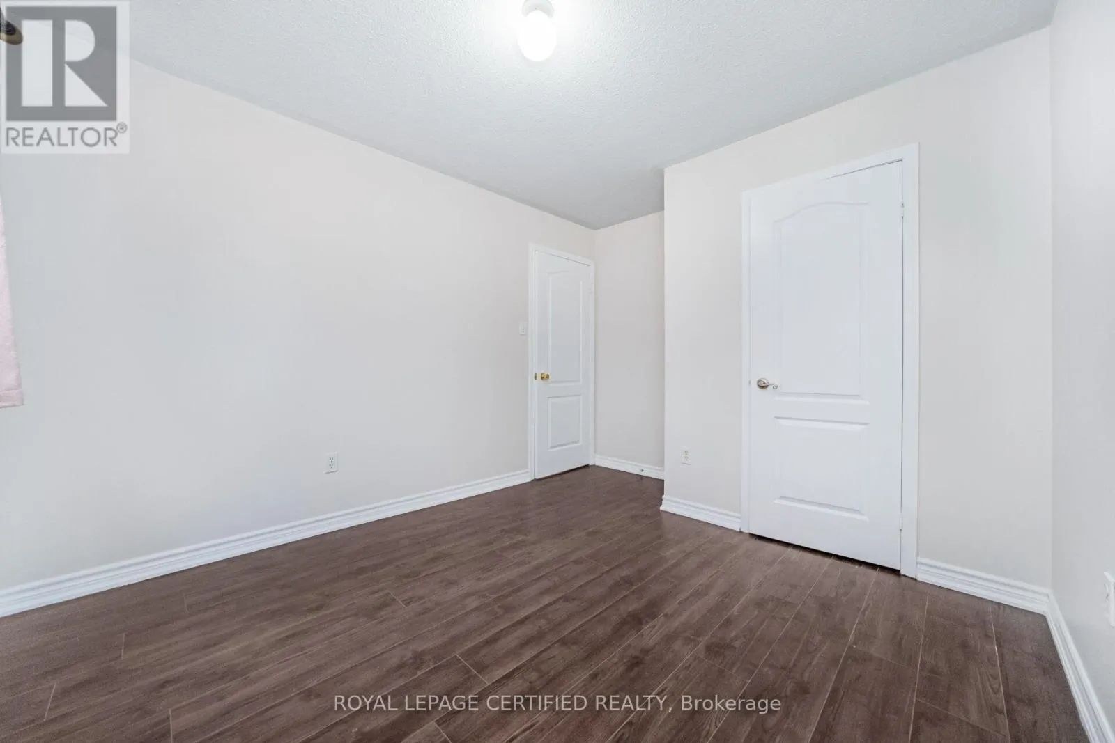 76 SADDLEBACK SQUARE