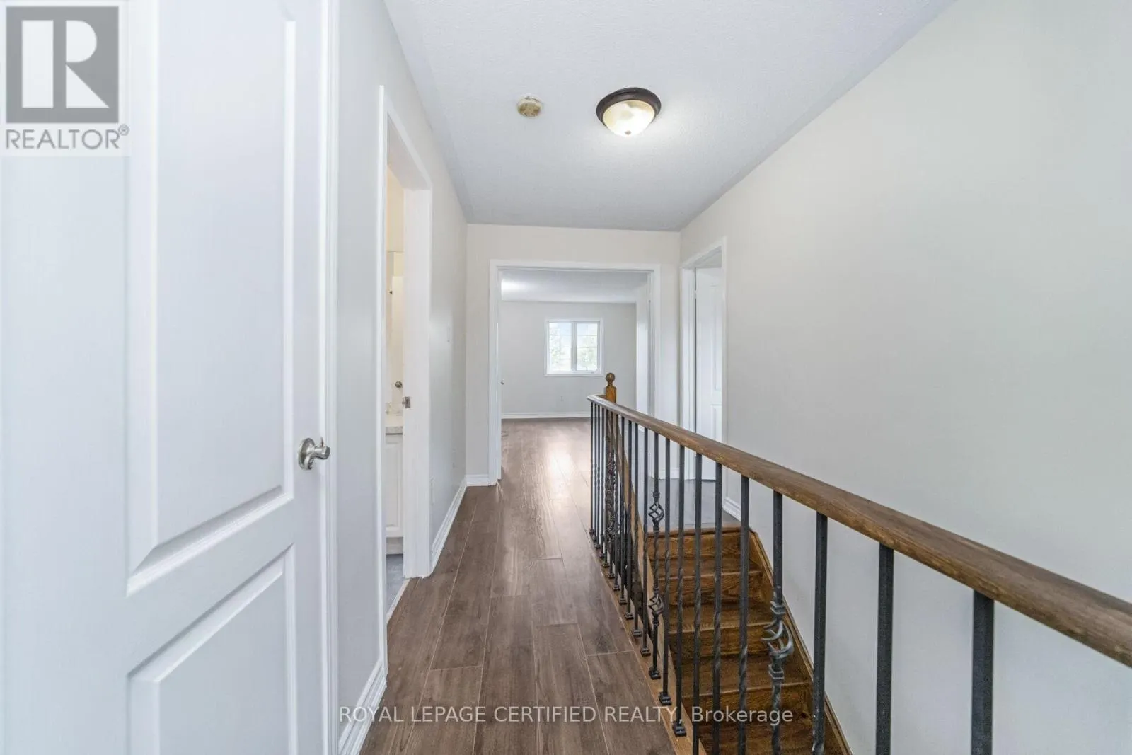 76 SADDLEBACK SQUARE