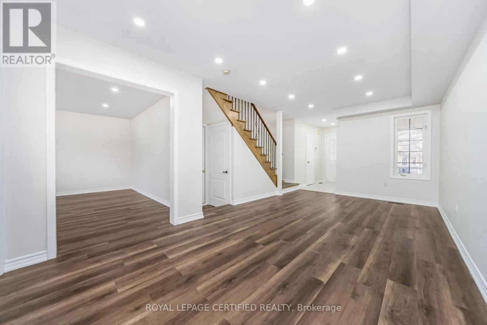 76 SADDLEBACK SQUARE