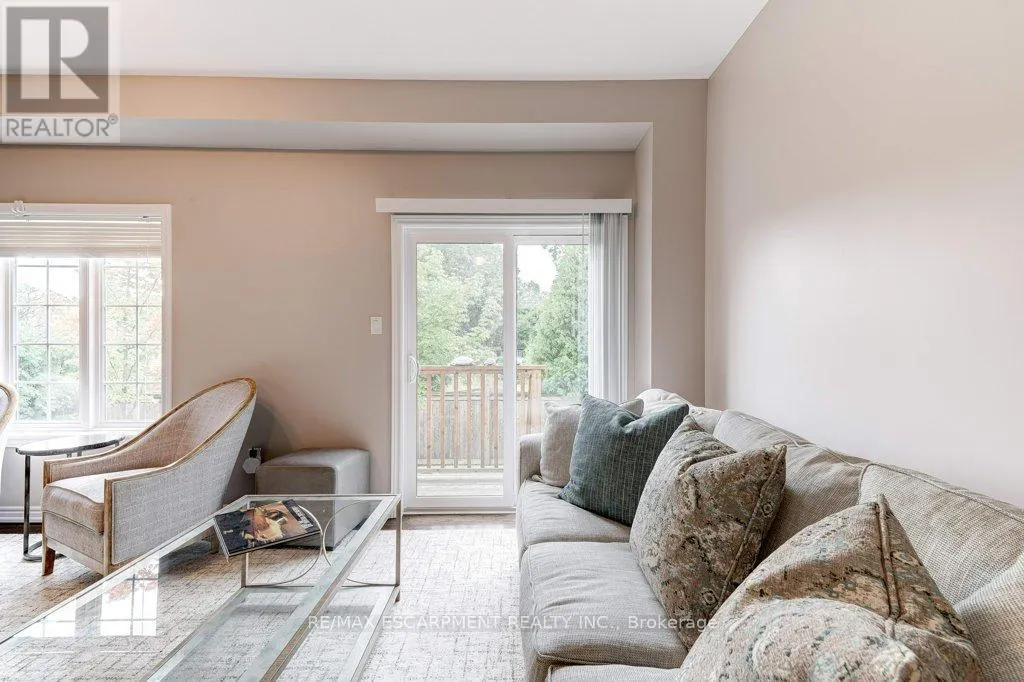 19 - 2086 GHENT AVENUE