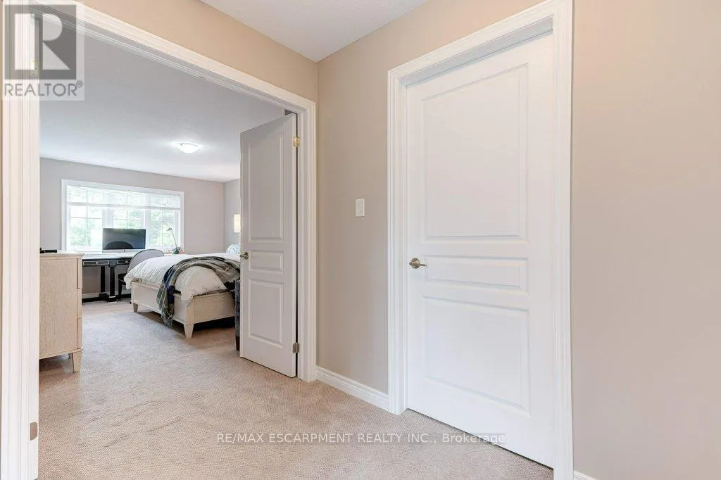 19 - 2086 GHENT AVENUE