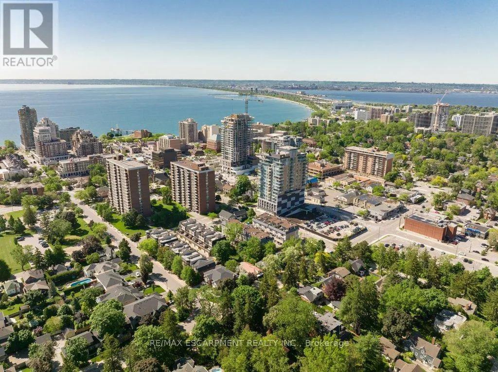 19 - 2086 GHENT AVENUE